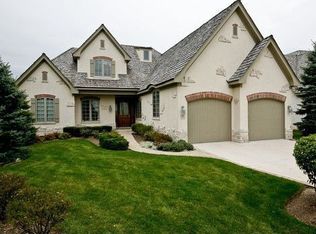 37 Forest Gate Cir, Oak Brook, IL 60523