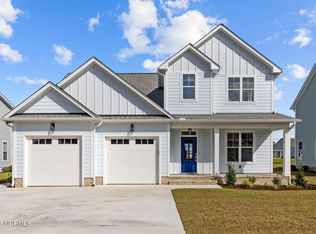 1722 Olde Farm Rd, Morehead City, NC 28557