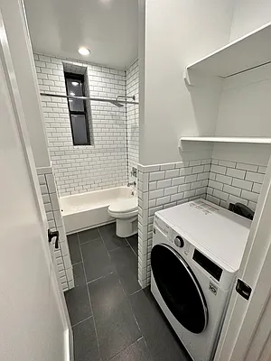 Rented by Max Apt LLC | media 14