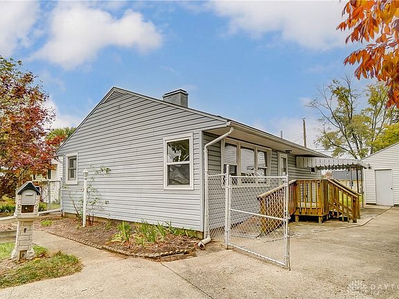 3rd image of 2449 Ghent Ave