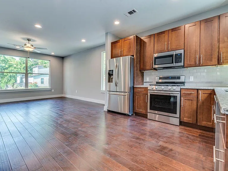 406 Post Road Dr #1 — Photo 8