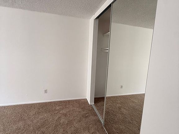 5th image of 1306 N Columbus Ave #204
