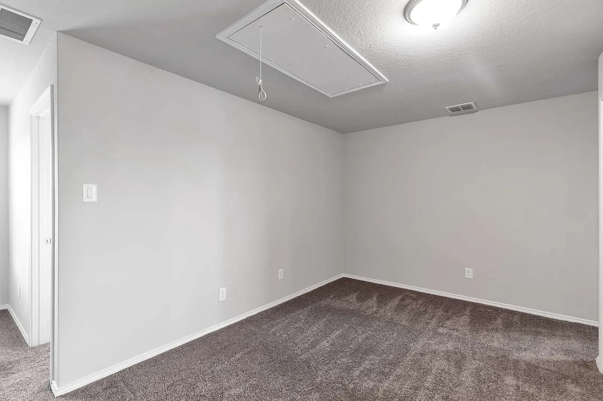 610 Pleasanton Way — Photo 1