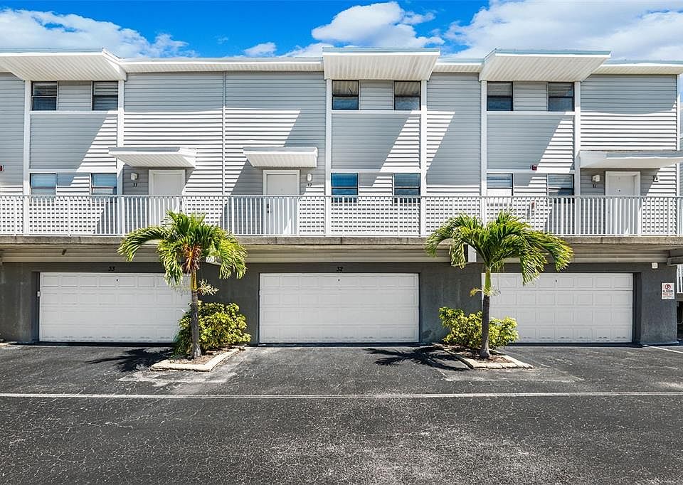 1st image of 19823 GULF BOULEVARD #32