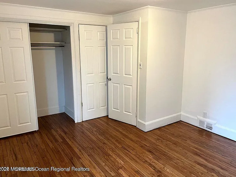 1608 Bay Ave #1 — Photo 9