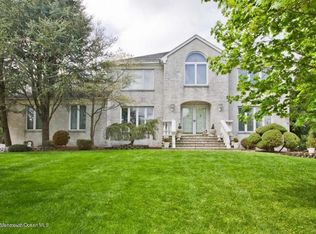 2 Chagall Rd, Marlboro, NJ 07746