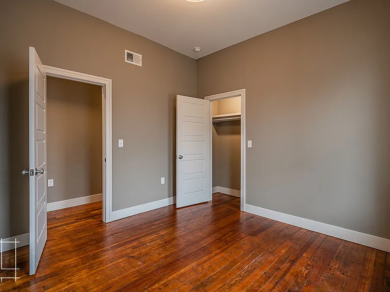 245 King Ave — Photo 16