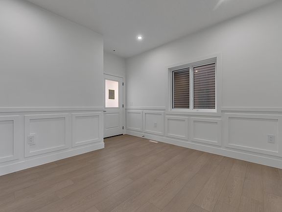 3rd image of 247 Linden Loop