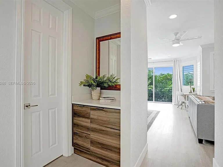 453 SW 5th Ave — Photo 31