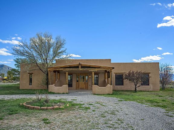 3rd image of 56 Las Animas Rd