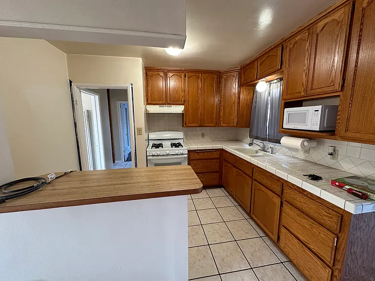 2530 Termino Ave — Photo 6