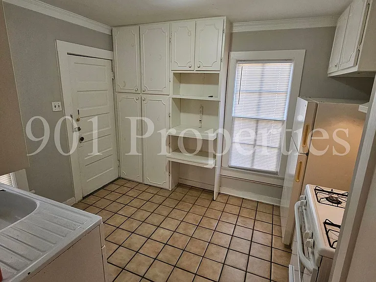 1703 Tutwiler Ave #2 — Photo 3