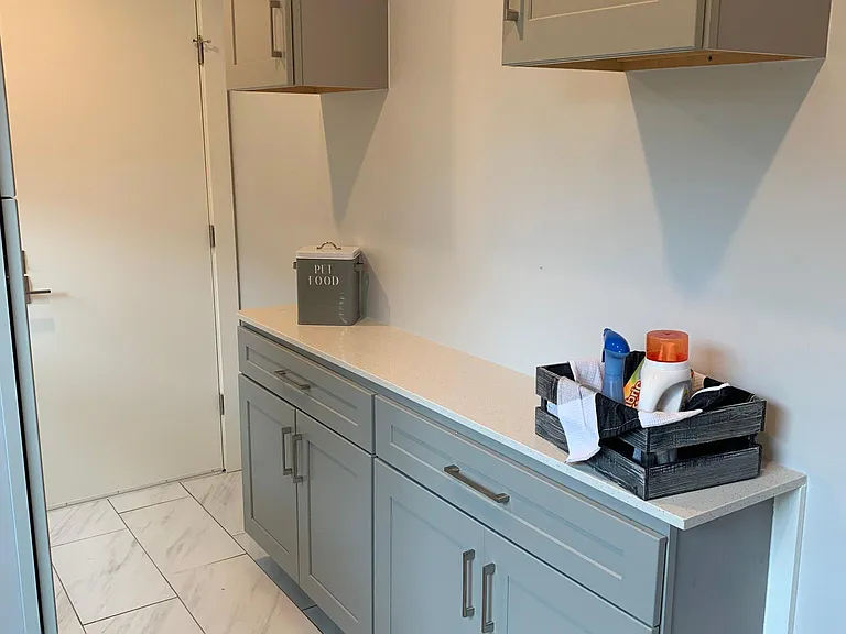 LAUNDRY ROOM STORAGE