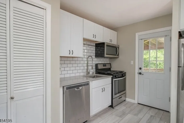 83 Chestnut St #2 — Photo 4