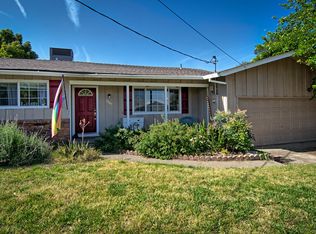 1861 Riviera Dr, Redding, CA 96001