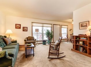 6033 Birch Hill Dr, Madison, WI 53711