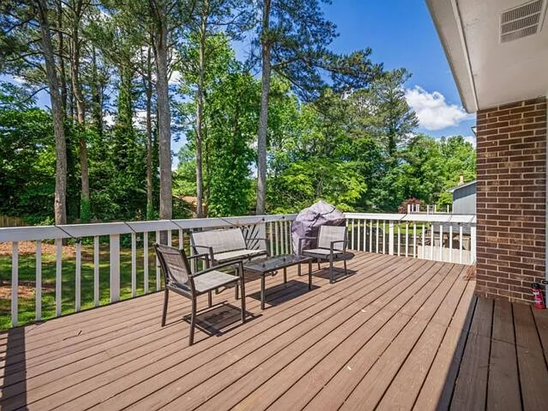 493 Greg Dr SW — Photo 8