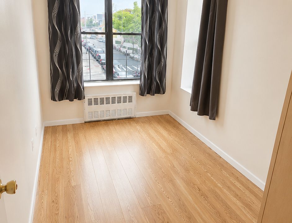 2nd image of 10422 Northern Blvd #1C