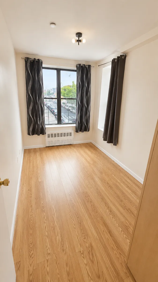 Building Photo - 10422 Northern Blvd #1C