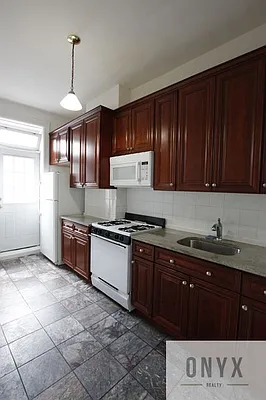 Rented by Onyx | media 22