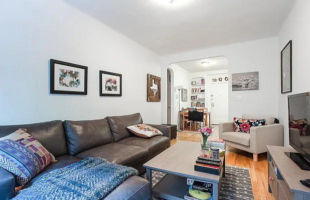 Rented by Emor Management Inc. | media 20