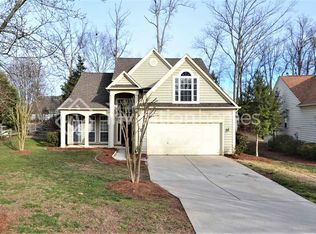 645 Clearbrook Rd, Matthews, NC 28105