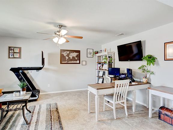 3rd image of 1253 Boxwood Ln