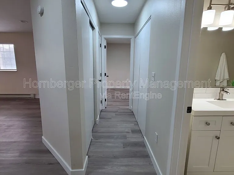 1924 N Crestline St #1 — Photo 7