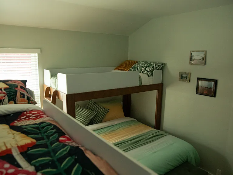 15030 Lantern Dr — Photo 35
