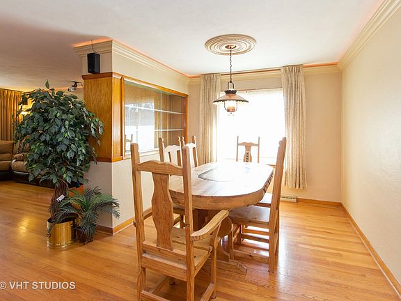 4th image of 23705 W Ash St