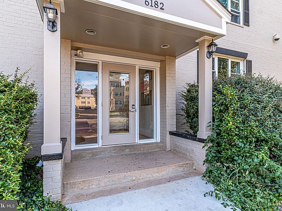 3rd image of 6182 Greenwood Dr APT 102