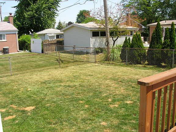 4th image of 31038 Gladys Ave