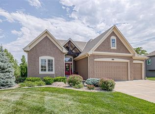 1211 Dunvegan Ln, Raymore, MO 64083