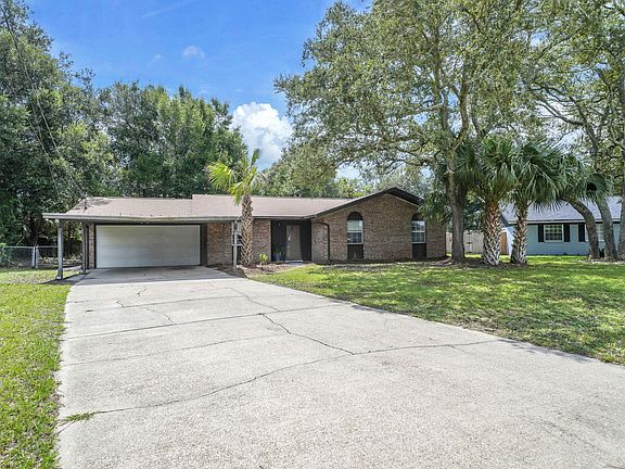 2nd image of 122 Newcastle Cir