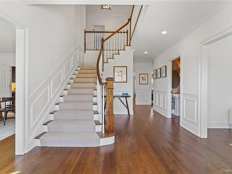 81 Spier Rd — Photo 2