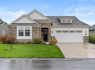 2919 Isle Water Dr, Belmont, MI 49306