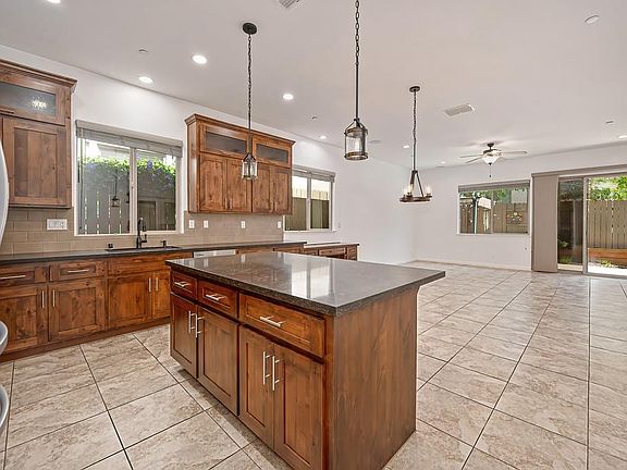 5th image of 2232 Ranch View Dr