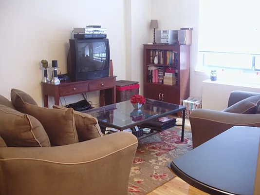 Rented by City Connections Realty | media 11