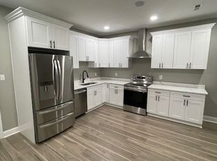 1639 W Broad St #102, Richmond, VA 23220