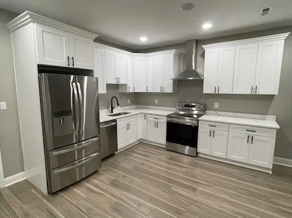 1639 W Broad St #101, Richmond, VA 23220