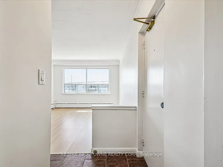 2 Wesley St #5 — Photo 6
