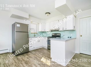 951 Tamarack Ave NW, Grand Rapids, MI 49504