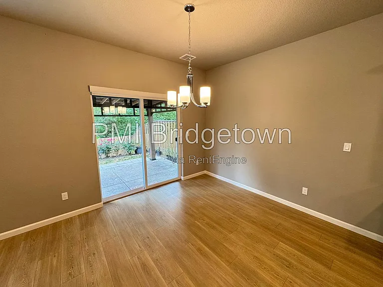 3715 SW 190th Ter — Photo 6
