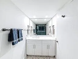 350 Grapetree Dr #405 — Photo 17