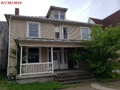1st image of 996 Main St