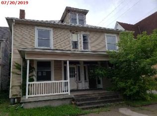 996 Main St, Wellsville, OH
