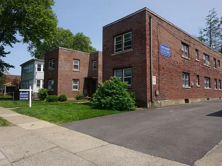 The Darby Apartments — Photo 2