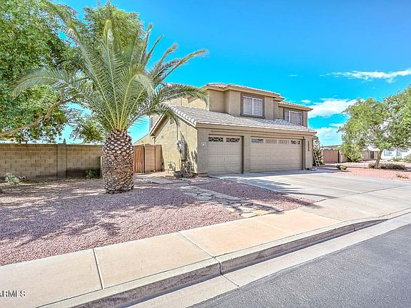 3rd image of 12317 W BERRY Lane