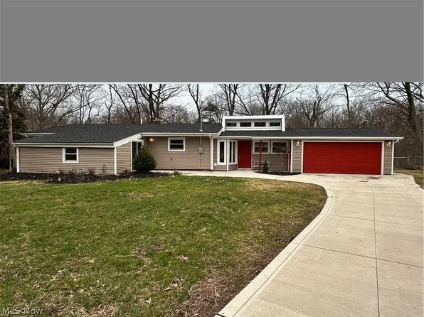 4931 Horizon Dr, Richmond Heights, OH 44143