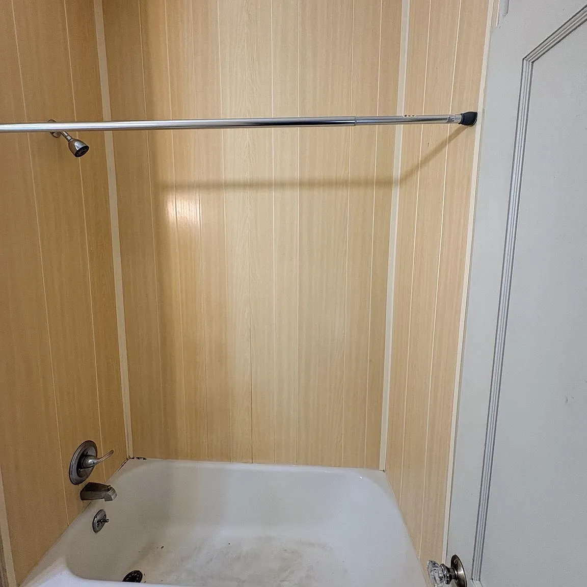 1 bed, 1.0 bath, 3900 sqft, $950 — Photo 4
